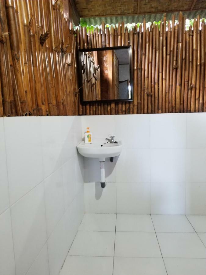 Mojosurf Camp Red Island Hotel Pasanggaran Екстериор снимка